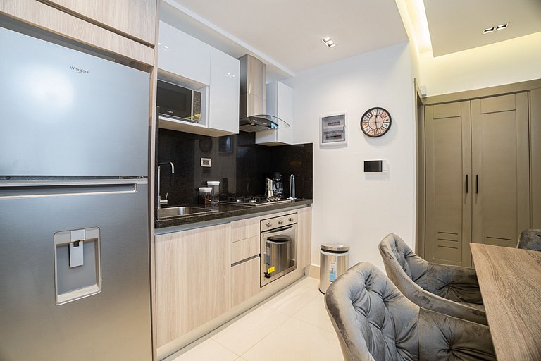 LUXURY Apartment. 1BR - Soha Panorama C01